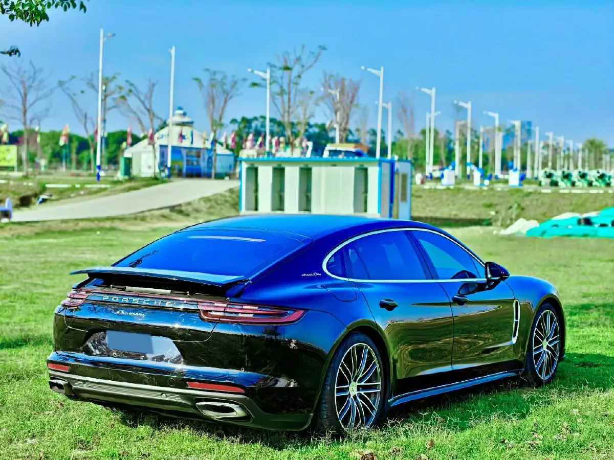 2017 Porsche Panamera 3.0T 330HP V6 8DCT,autocango,china used car exporter,china ev exporter,chinese used car exporter,chinese used ev exporter