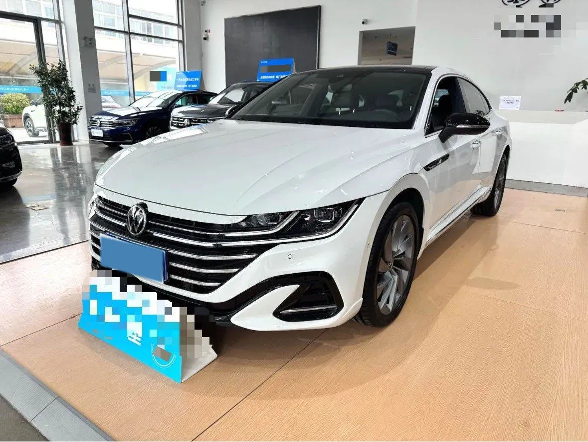 2023 Volkswagen CC 2.0T 220HP L4 7DCT,autocango,china used car exporter,china ev exporter,chinese used car exporter,chinese used ev exporter