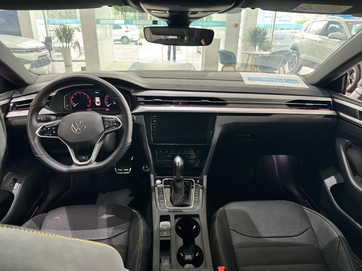 2023 Volkswagen CC 2.0T 220HP L4 7DCT,autocango,china used car exporter,china ev exporter,chinese used car exporter,chinese used ev exporter
