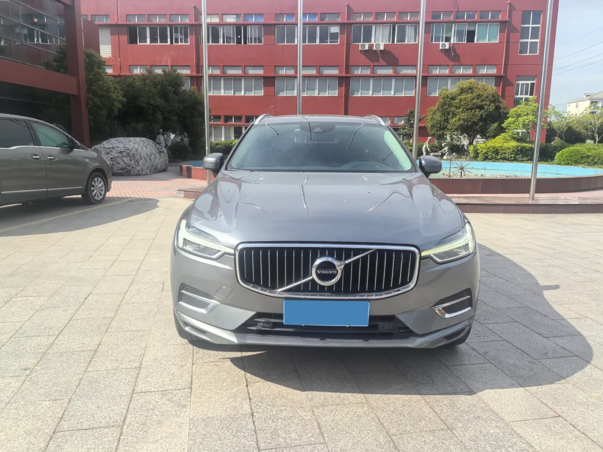 2020 Volvo XC60 2.0T 254HP L4 8AT,autocango,china used car exporter,china ev exporter,chinese used car exporter,chinese used ev exporter