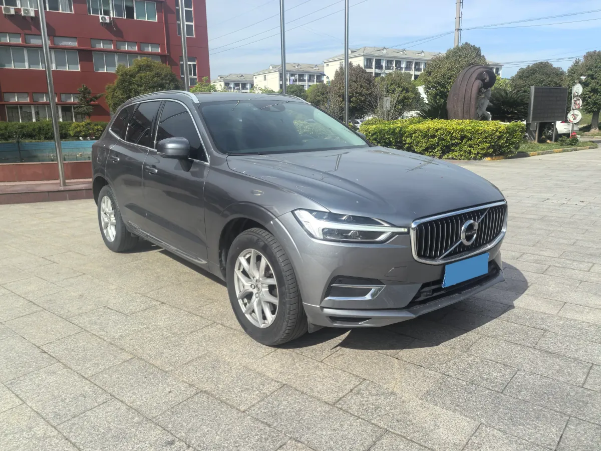 2020 Volvo XC60 2.0T 254HP L4 8AT,autocango,china used car exporter,china ev exporter,chinese used car exporter,chinese used ev exporter