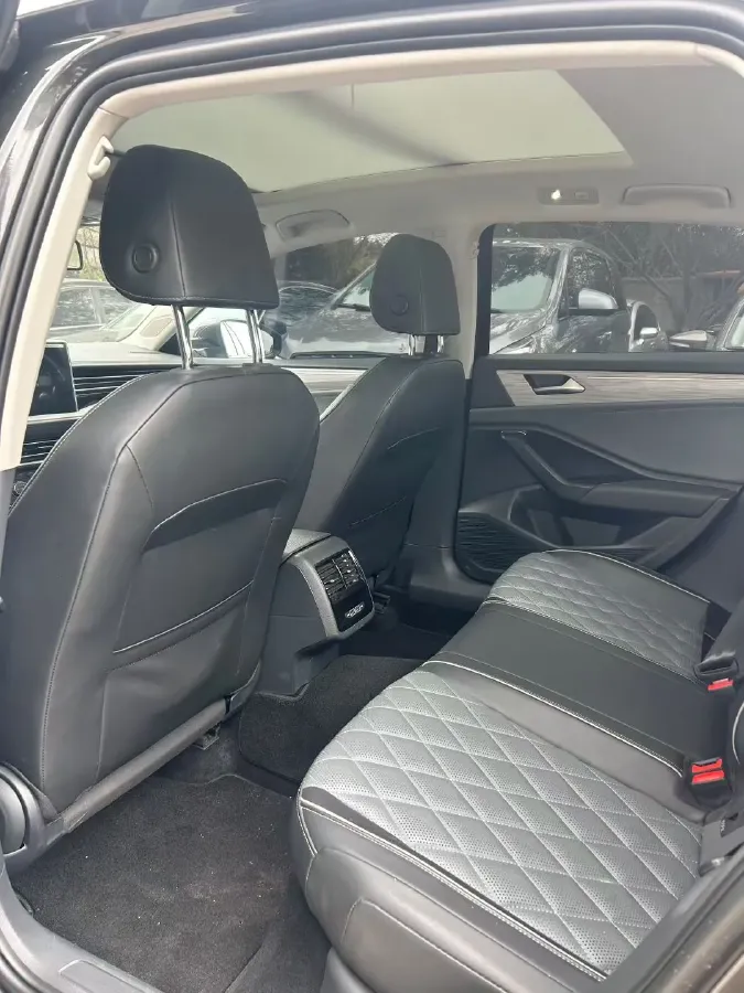 2023 Volkswagen Sagitar 1.5T 160HP L4 7DCT,autocango,china used car exporter,china ev exporter,chinese used car exporter,chinese used ev exporter