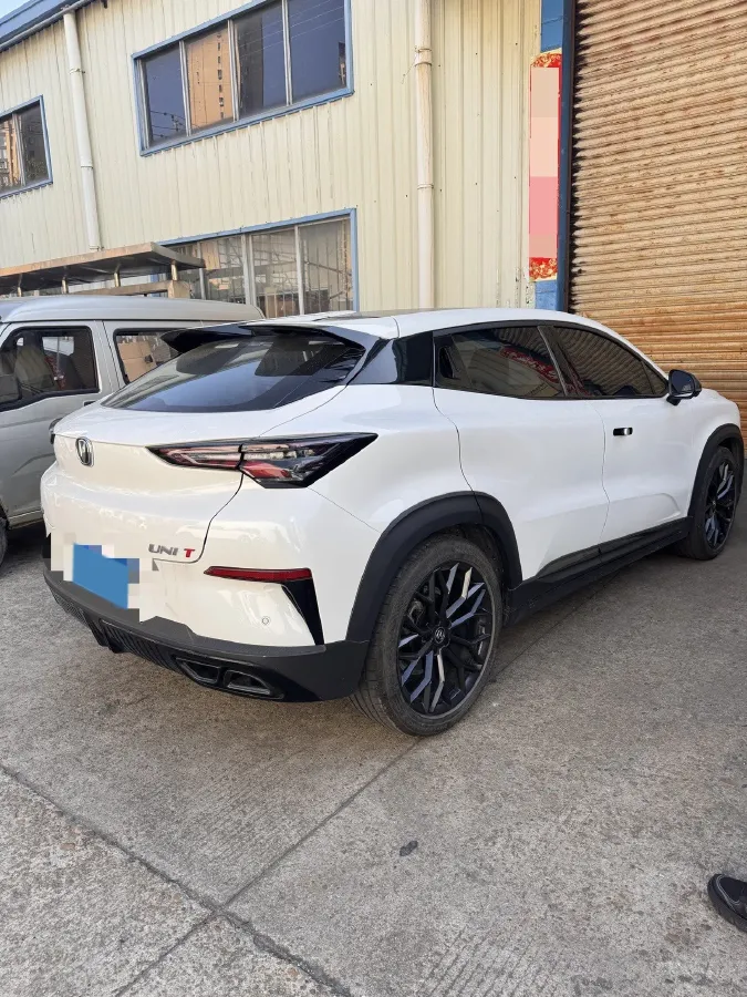 2022 ChangAn UNI-T 2.0T 233HP L4 8AT,autocango,china used car exporter,china ev exporter,chinese used car exporter,chinese used ev exporter