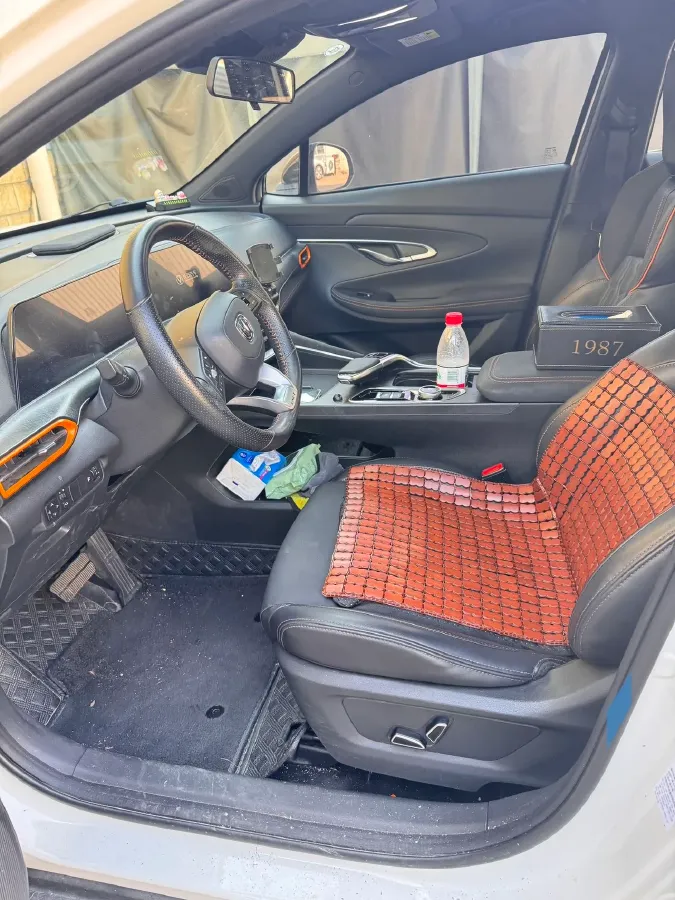 2022 ChangAn UNI-T 2.0T 233HP L4 8AT,autocango,china used car exporter,china ev exporter,chinese used car exporter,chinese used ev exporter