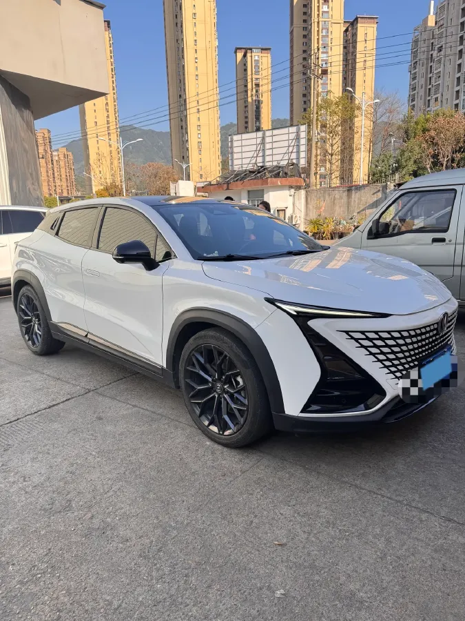 2022 ChangAn UNI-T 2.0T 233HP L4 8AT,autocango,china used car exporter,china ev exporter,chinese used car exporter,chinese used ev exporter