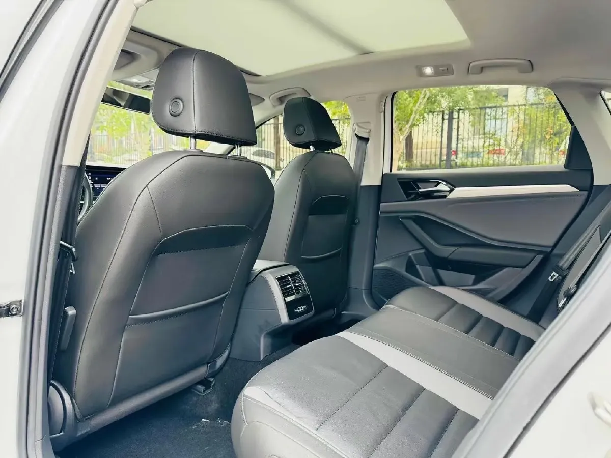 2021 Volkswagen Sagitar 1.4T 150HP L4 7DCT,autocango,china used car exporter,china ev exporter,chinese used car exporter,chinese used ev exporter