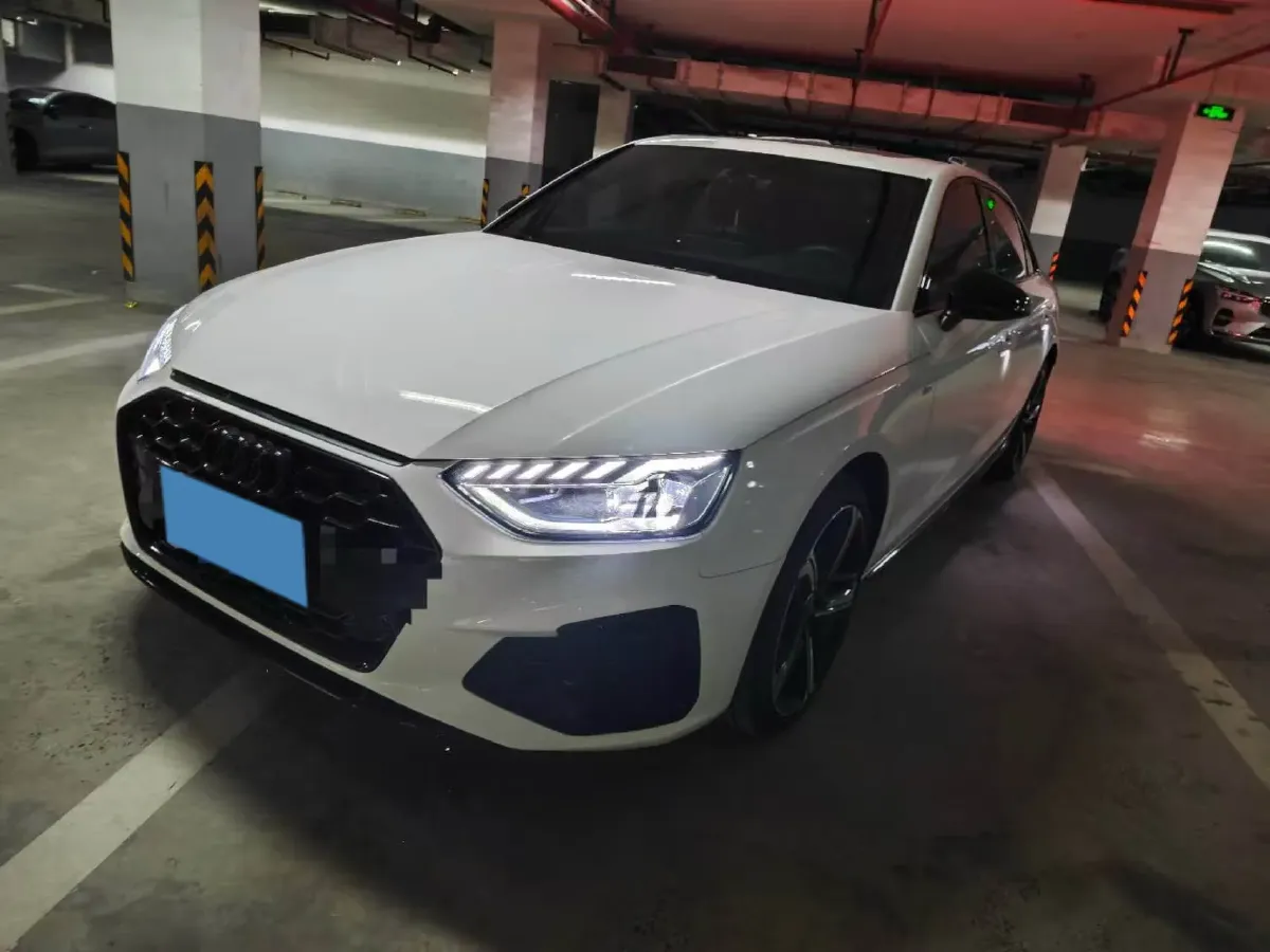 2024 Audi A4L 2.0T 190HP L4 7DCT,autocango,china used car exporter,china ev exporter,chinese used car exporter,chinese used ev exporter