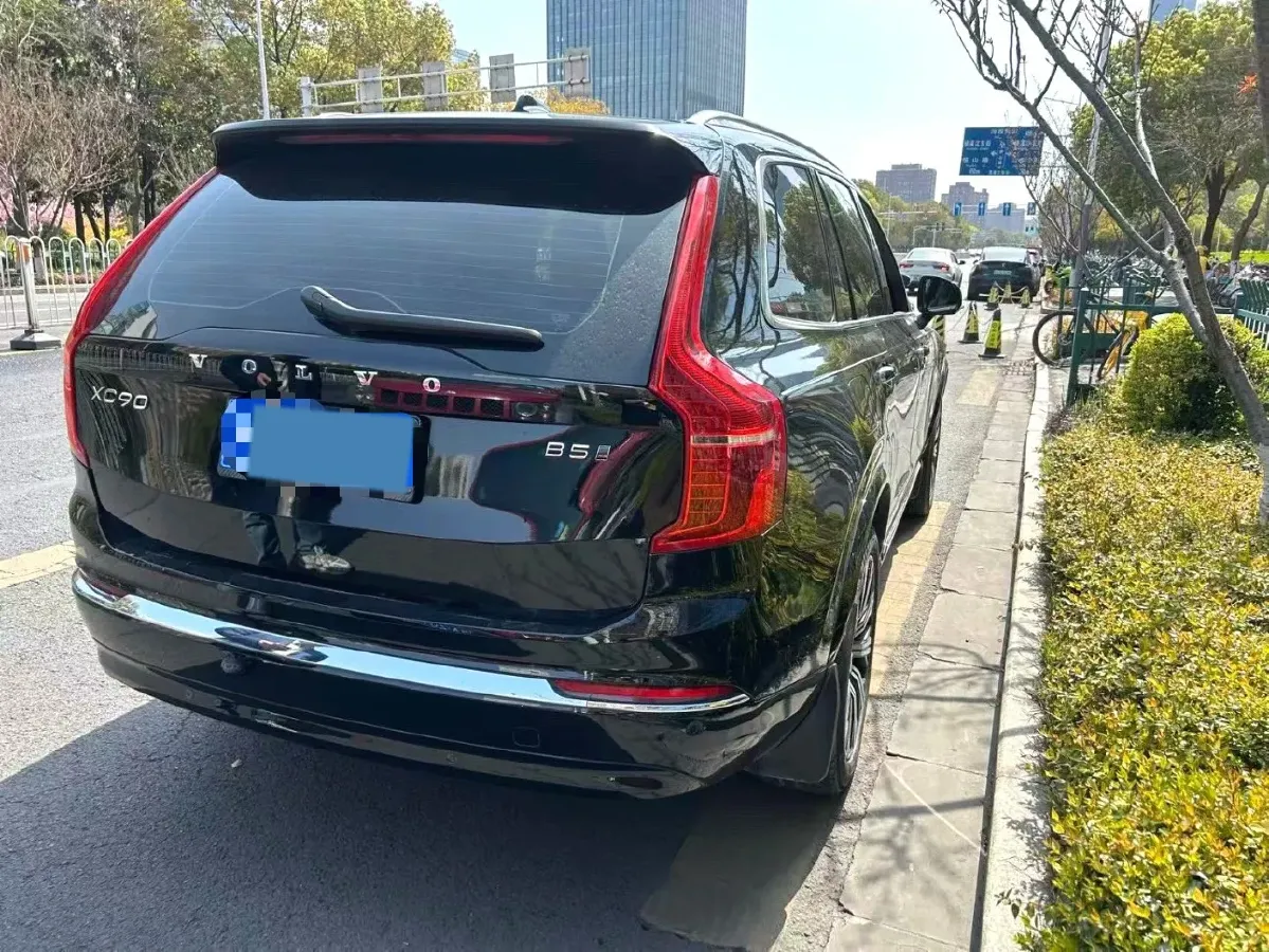 2022 Volvo XC90 2.0T 250HP L4 8AT,autocango,china used car exporter,china ev exporter,chinese used car exporter,chinese used ev exporter