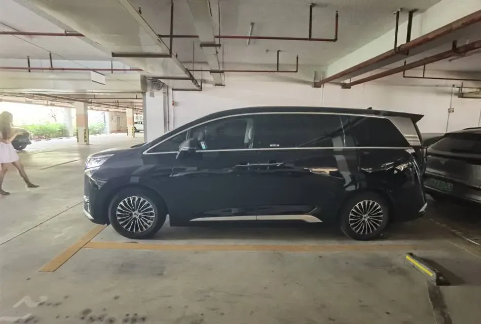 2024 Denza D9 1.5T 139HP L4 E-CVT PHEV 40KWH,autocango,china used car exporter,china ev exporter,chinese used car exporter,chinese used ev exporter