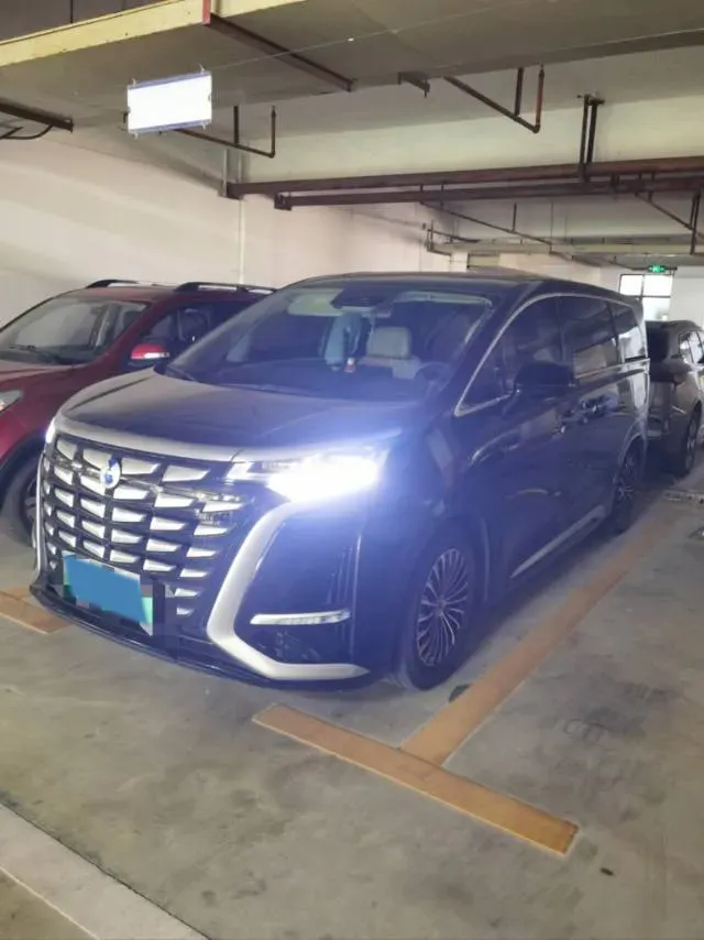 2024 Denza D9 1.5T 139HP L4 E-CVT PHEV 40KWH,autocango,china used car exporter,china ev exporter,chinese used car exporter,chinese used ev exporter