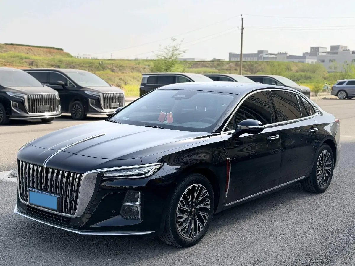 2025 HongQi H5 1.5T 169HP L4 1DHT Hybrid,autocango,china used car exporter,china ev exporter,chinese used car exporter,chinese used ev exporter
