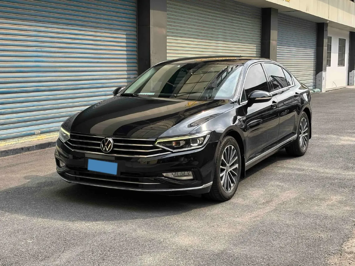 2020 Volkswagen Magotan 2.0T 186HP L4 7DCT,autocango,china used car exporter,china ev exporter,chinese used car exporter,chinese used ev exporter