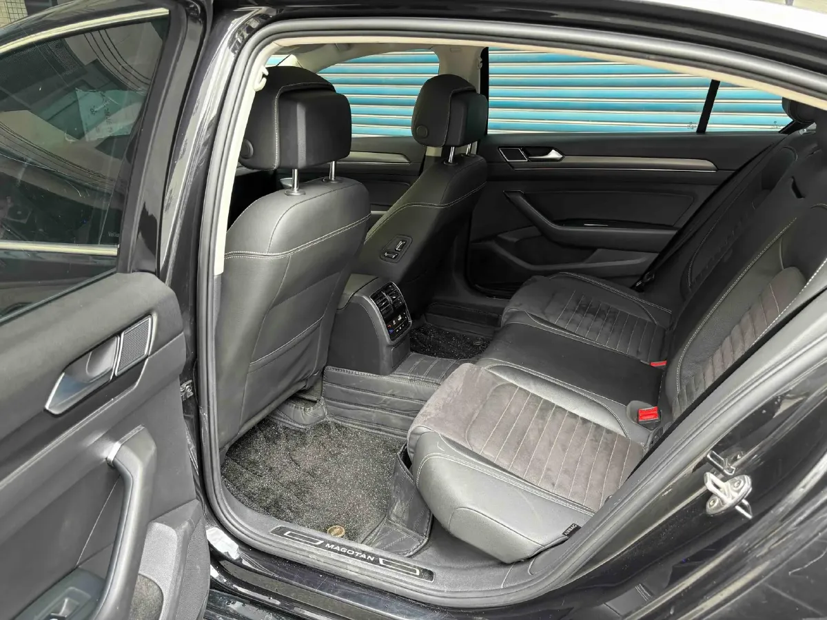 2020 Volkswagen Magotan 2.0T 186HP L4 7DCT,autocango,china used car exporter,china ev exporter,chinese used car exporter,chinese used ev exporter