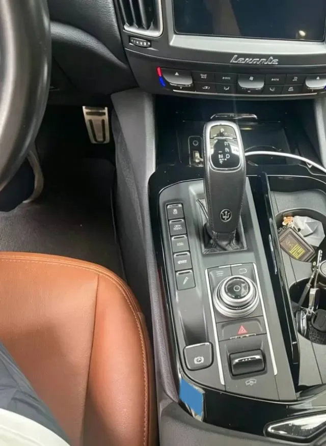 2018 Maserati Levante 3.0T 350HP V6 8AT,autocango,china used car exporter,china ev exporter,chinese used car exporter,chinese used ev exporter