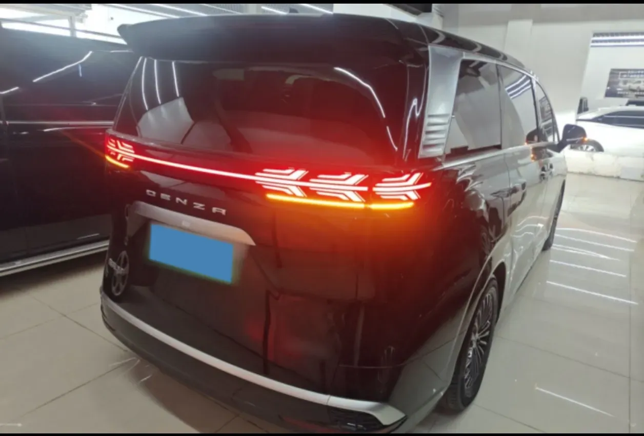 2024 Denza D9 1.5T 139HP L4 E-CVT PHEV 40KWH,autocango,china used car exporter,china ev exporter,chinese used car exporter,chinese used ev exporter