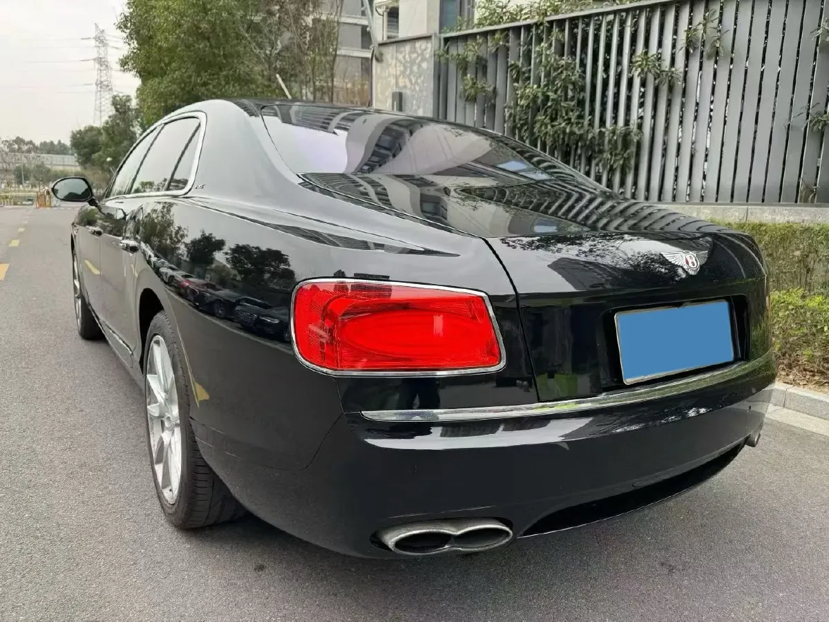 2017 Bentley Flying Spur 4.0T 528HP V8 8AT,autocango,china used car exporter,china ev exporter,chinese used car exporter,chinese used ev exporter