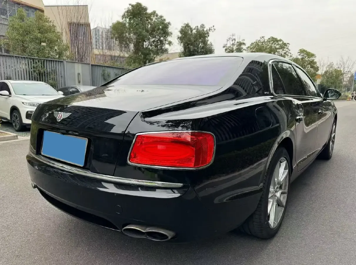 2017 Bentley Flying Spur 4.0T 528HP V8 8AT,autocango,china used car exporter,china ev exporter,chinese used car exporter,chinese used ev exporter