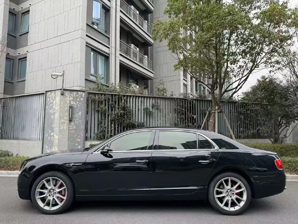 2017 Bentley Flying Spur 4.0T 528HP V8 8AT,autocango,china used car exporter,china ev exporter,chinese used car exporter,chinese used ev exporter