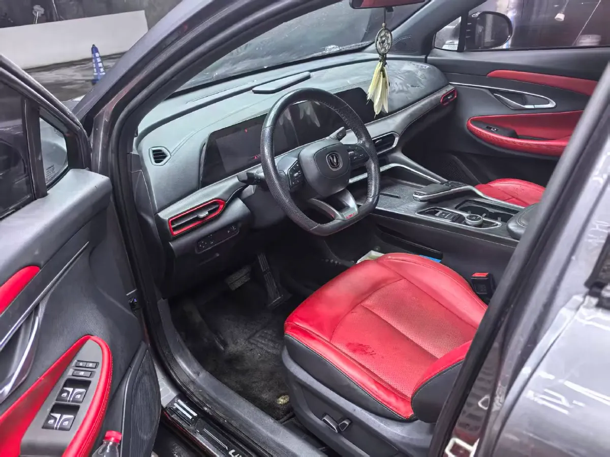 2020 ChangAn UNI-T 1.5T 180HP L4 7DCT,autocango,china used car exporter,china ev exporter,chinese used car exporter,chinese used ev exporter