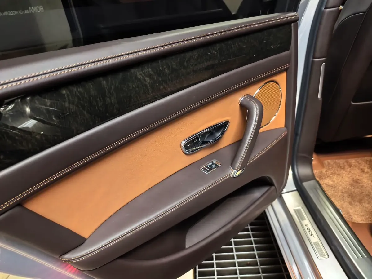 2017 Bentley Flying Spur 4.0T 507HP V8 8AT,autocango,china used car exporter,china ev exporter,chinese used car exporter,chinese used ev exporter