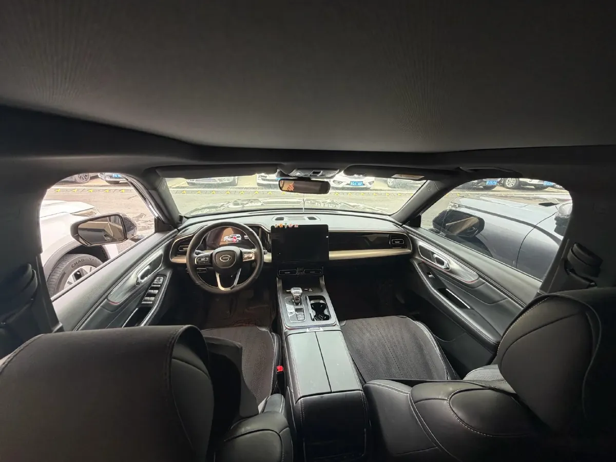 2022 GAC Trumpchi GS8 2.0T 252HP L4 8AT,autocango,china used car exporter,china ev exporter,chinese used car exporter,chinese used ev exporter