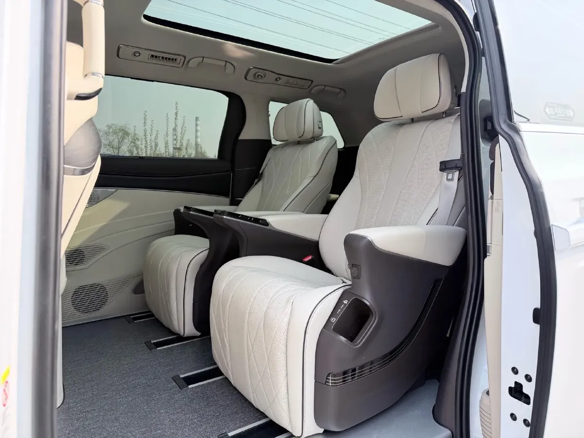 2024 Denza D9 1.5T 139HP L4 E-CVT PHEV 40KWH,autocango,china used car exporter,china ev exporter,chinese used car exporter,chinese used ev exporter