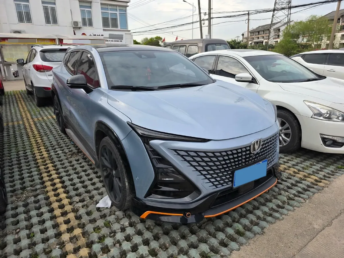 2021 ChangAn UNI-T 1.5T 180HP L4 7DCT,autocango,china used car exporter,china ev exporter,chinese used car exporter,chinese used ev exporter