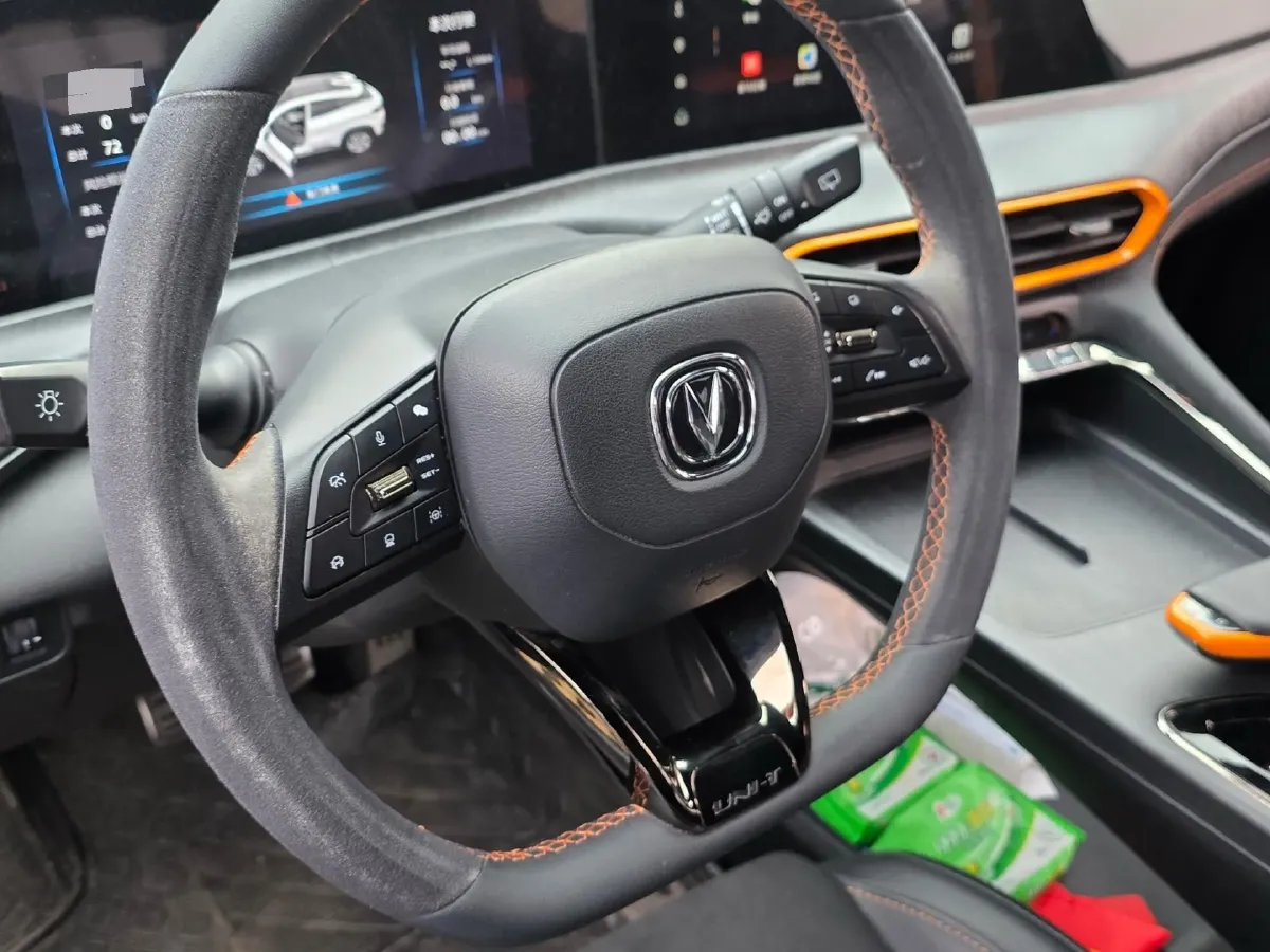 2021 ChangAn UNI-T 1.5T 180HP L4 7DCT,autocango,china used car exporter,china ev exporter,chinese used car exporter,chinese used ev exporter