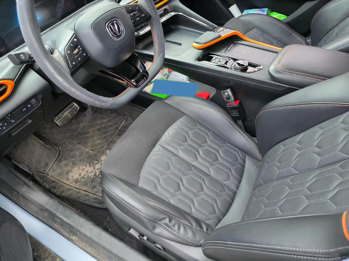 2021 ChangAn UNI-T 1.5T 180HP L4 7DCT,autocango,china used car exporter,china ev exporter,chinese used car exporter,chinese used ev exporter