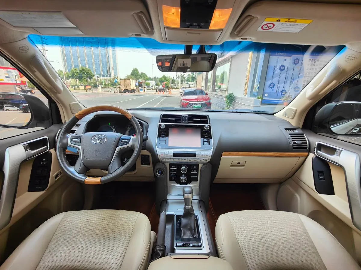 2018 Volvo XC90 2.0T 254HP L4 8AT,autocango,china used car exporter,china ev exporter,chinese used car exporter,chinese used ev exporter