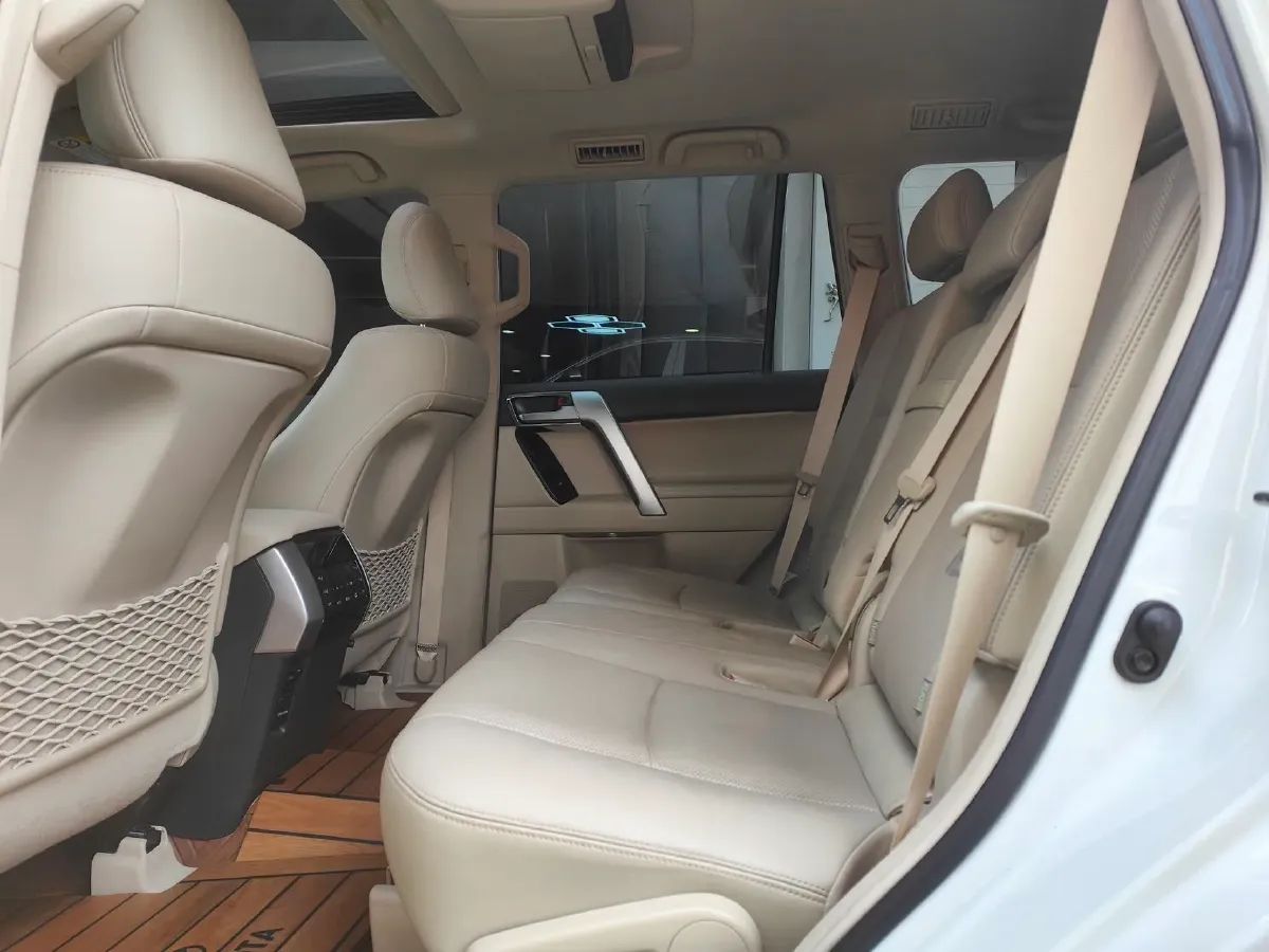 2018 Volvo XC90 2.0T 254HP L4 8AT,autocango,china used car exporter,china ev exporter,chinese used car exporter,chinese used ev exporter