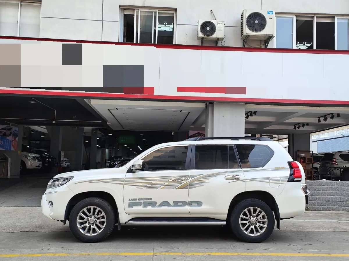 2018 Volvo XC90 2.0T 254HP L4 8AT,autocango,china used car exporter,china ev exporter,chinese used car exporter,chinese used ev exporter