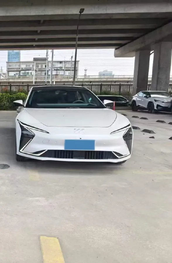 2022 IM L7 BEV 90KWH,autocango,china used car exporter,china ev exporter,chinese used car exporter,chinese used ev exporter
