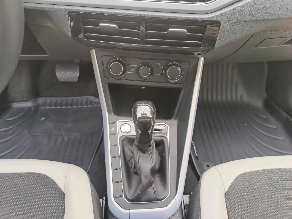 2021 Bestune T55 1.5T 169HP L4 7DCT,autocango,china used car exporter,china ev exporter,chinese used car exporter,chinese used ev exporter