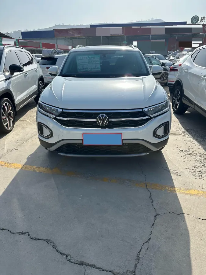 2025 Volkswagen T-Roc 1.4T 150HP L4 7DCT,autocango,china used car exporter,china ev exporter,chinese used car exporter,chinese used ev exporter