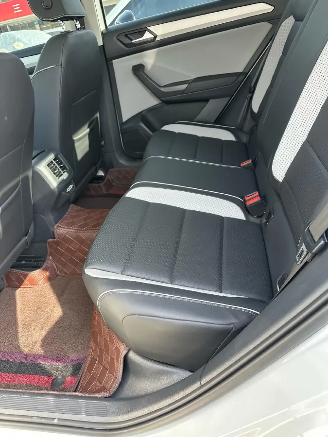 2025 Volkswagen T-Roc 1.4T 150HP L4 7DCT,autocango,china used car exporter,china ev exporter,chinese used car exporter,chinese used ev exporter