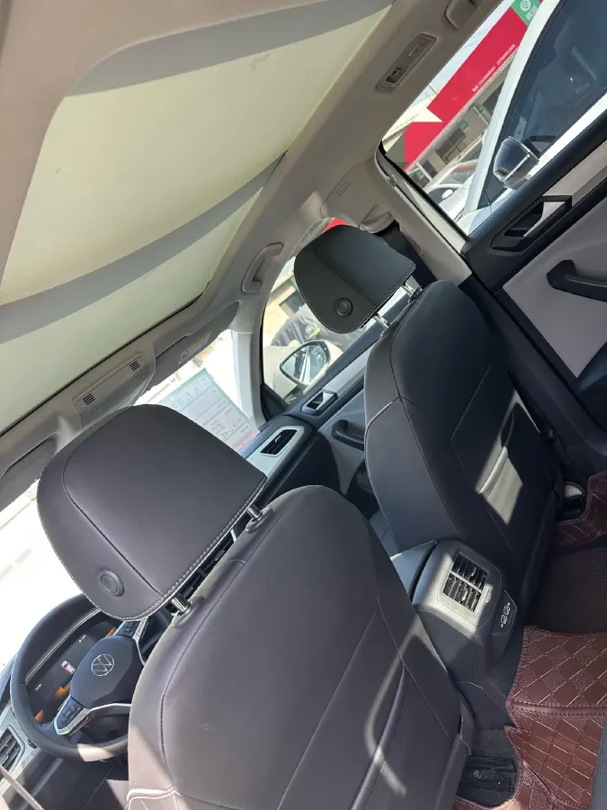 2025 Volkswagen T-Roc 1.4T 150HP L4 7DCT,autocango,china used car exporter,china ev exporter,chinese used car exporter,chinese used ev exporter