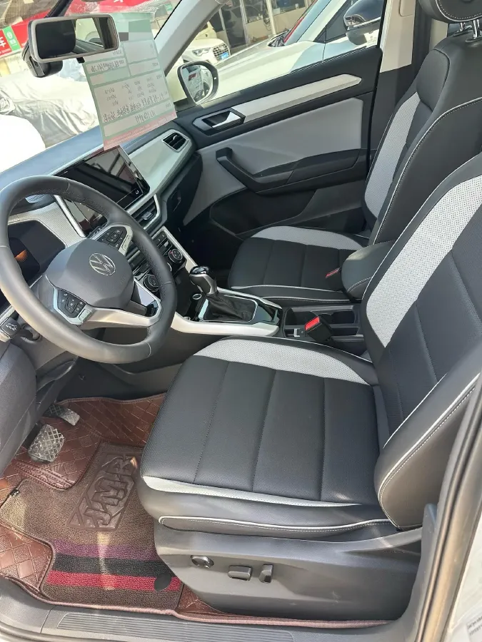 2025 Volkswagen T-Roc 1.4T 150HP L4 7DCT,autocango,china used car exporter,china ev exporter,chinese used car exporter,chinese used ev exporter