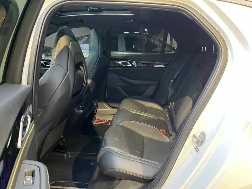 2023 LYNK&CO 03 2.0T 254HP L4 7DCT,autocango,china used car exporter,china ev exporter,chinese used car exporter,chinese used ev exporter