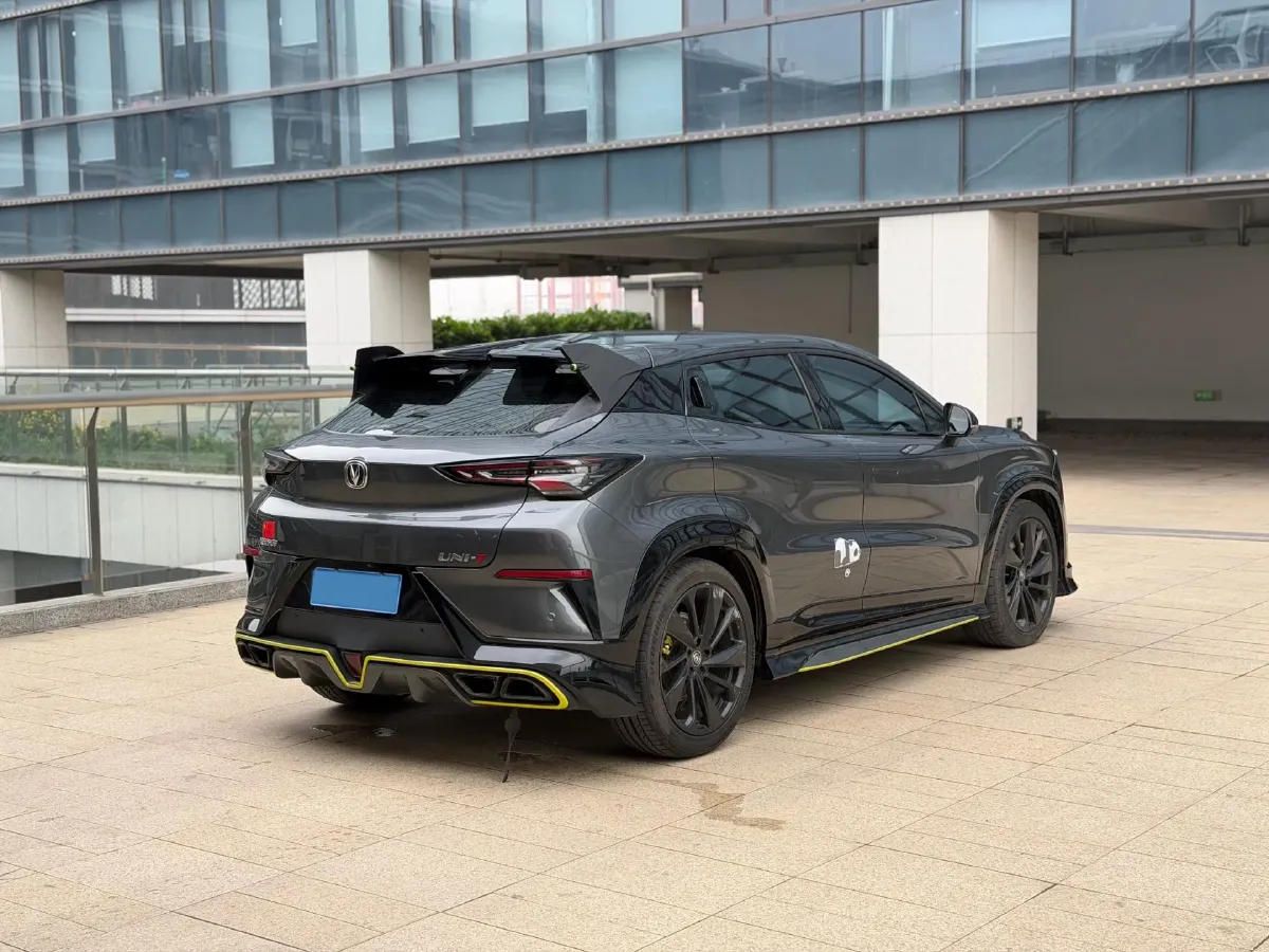 2022 ChangAn UNI-T 2.0T 233HP L4 8AT,autocango,china used car exporter,china ev exporter,chinese used car exporter,chinese used ev exporter