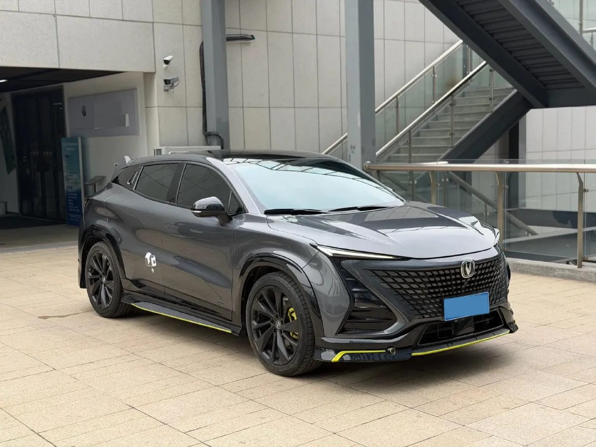 2022 ChangAn UNI-T 2.0T 233HP L4 8AT,autocango,china used car exporter,china ev exporter,chinese used car exporter,chinese used ev exporter