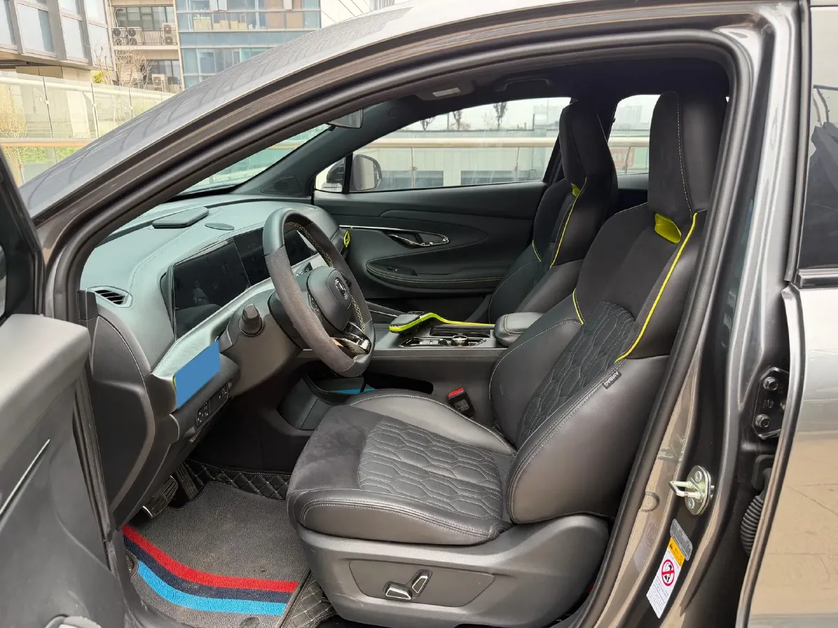 2022 ChangAn UNI-T 2.0T 233HP L4 8AT,autocango,china used car exporter,china ev exporter,chinese used car exporter,chinese used ev exporter