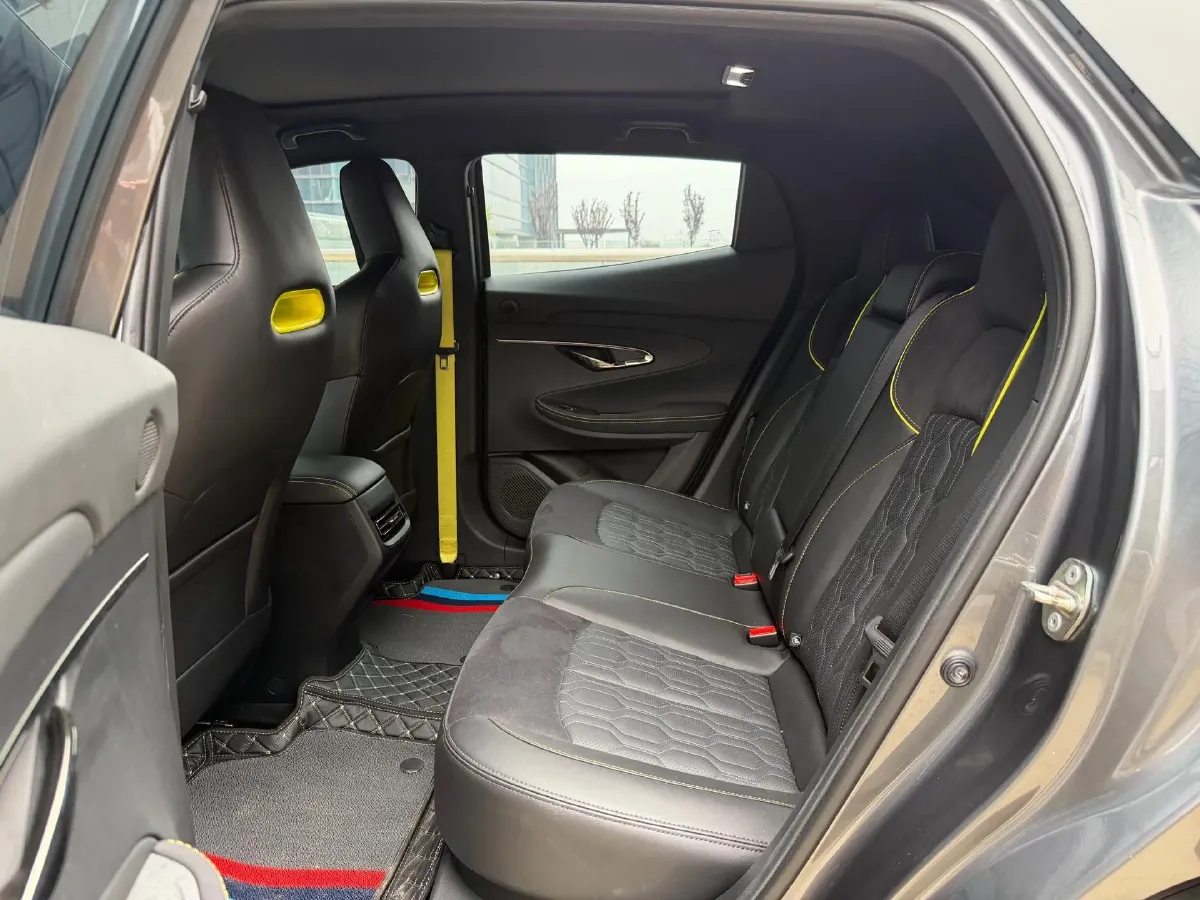 2022 ChangAn UNI-T 2.0T 233HP L4 8AT,autocango,china used car exporter,china ev exporter,chinese used car exporter,chinese used ev exporter