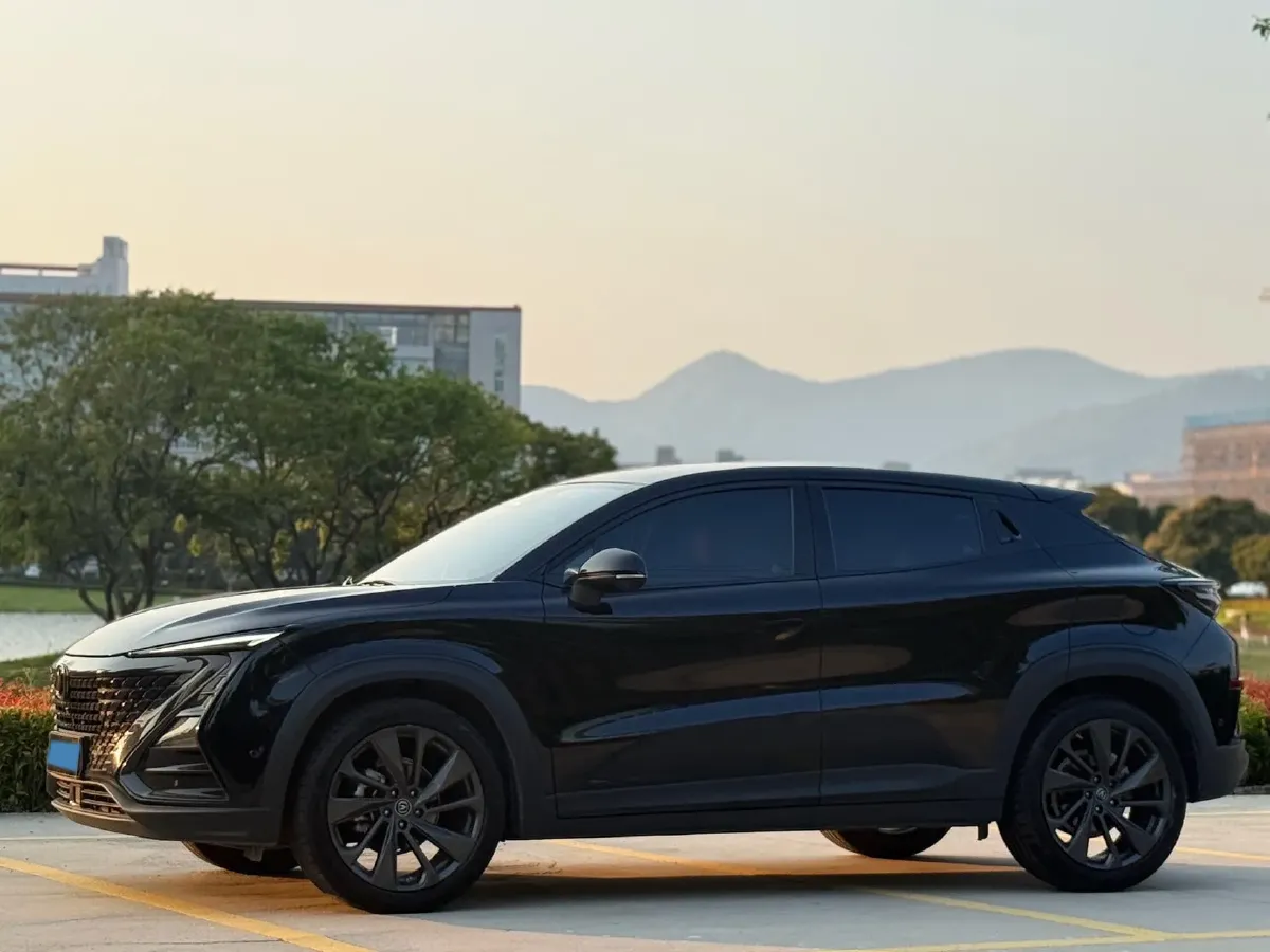 2021 ChangAn UNI-T 1.5T 180HP L4 7DCT,autocango,china used car exporter,china ev exporter,chinese used car exporter,chinese used ev exporter