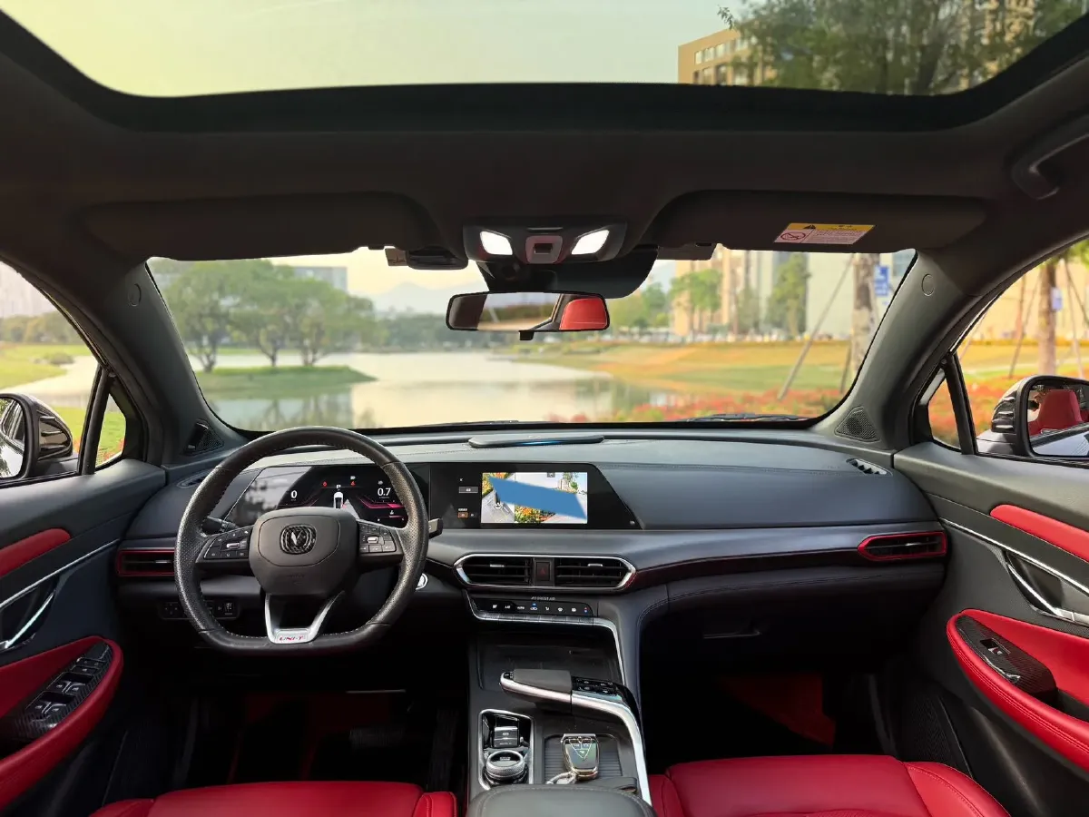 2021 ChangAn UNI-T 1.5T 180HP L4 7DCT,autocango,china used car exporter,china ev exporter,chinese used car exporter,chinese used ev exporter