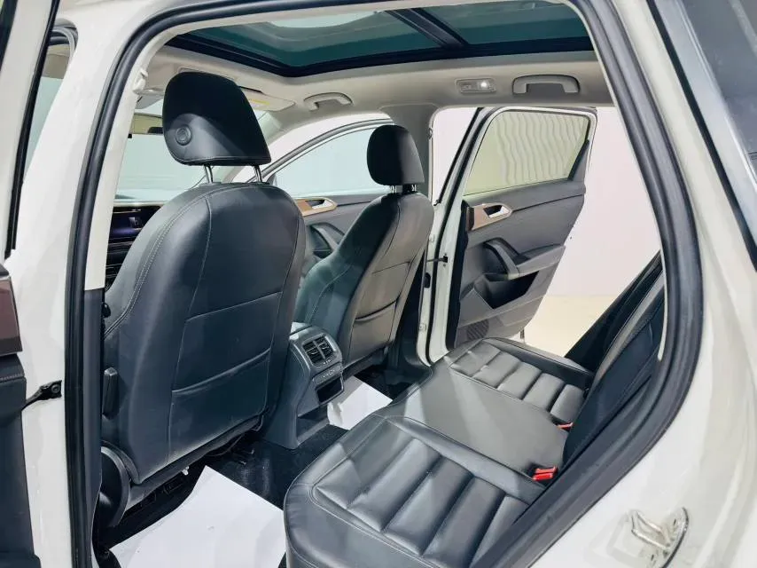 2021 Volkswagen Tharu 1.4T 150HP L4 7DCT,autocango,china used car exporter,china ev exporter,chinese used car exporter,chinese used ev exporter