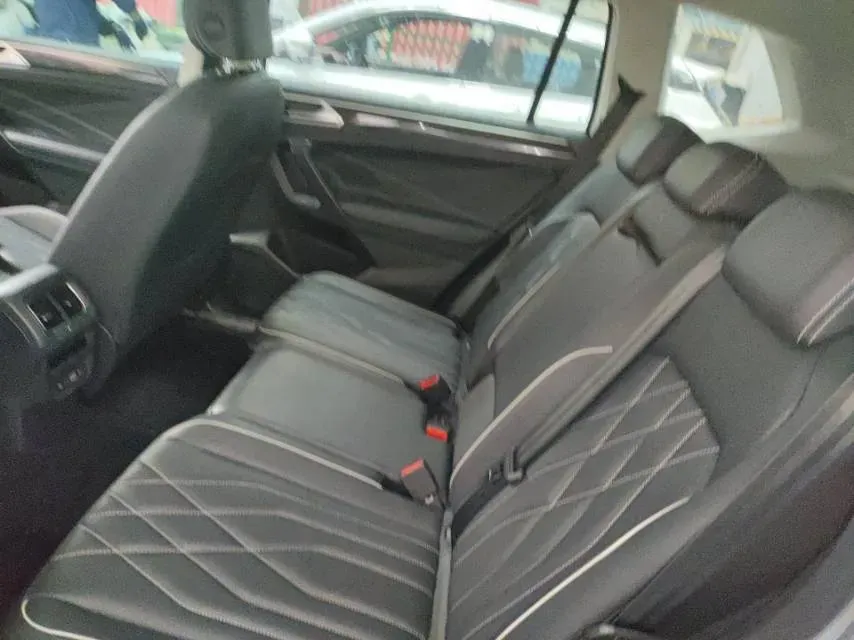 2023 Volkswagen Tiguan L 1.5T 160HP L4 7DCT,autocango,china used car exporter,china ev exporter,chinese used car exporter,chinese used ev exporter