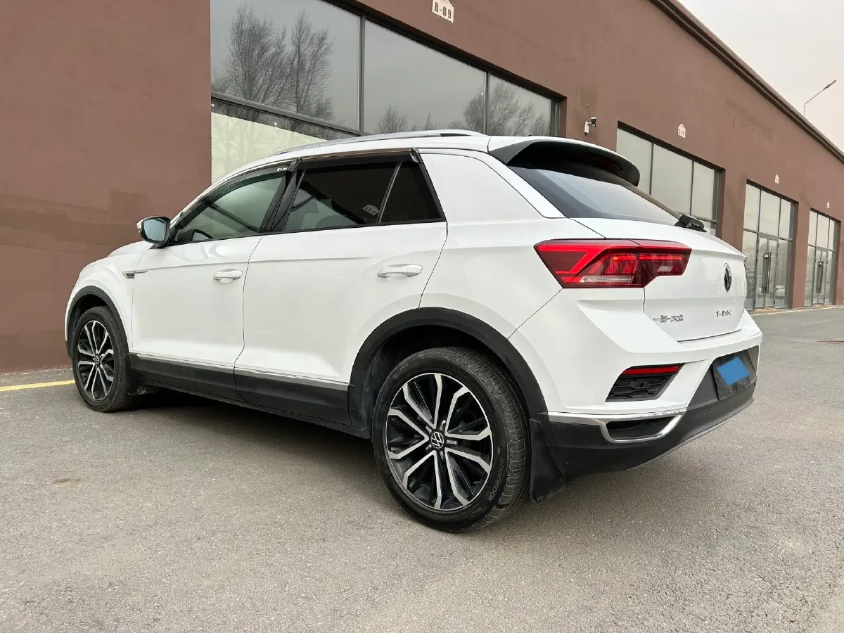 2022 Volkswagen T-Roc 1.4T 150HP L4 7DCT,autocango,china used car exporter,china ev exporter,chinese used car exporter,chinese used ev exporter