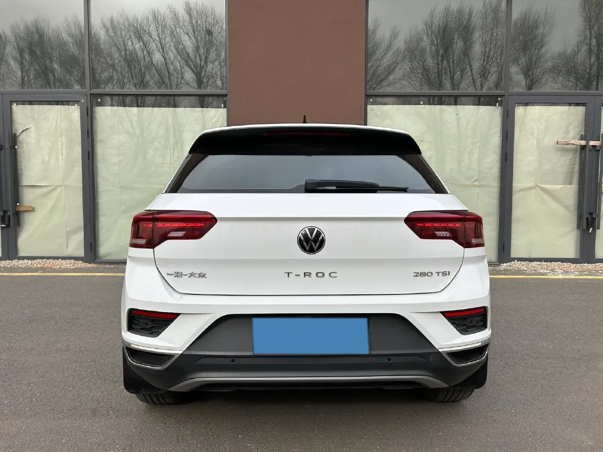 2022 Volkswagen T-Roc 1.4T 150HP L4 7DCT,autocango,china used car exporter,china ev exporter,chinese used car exporter,chinese used ev exporter