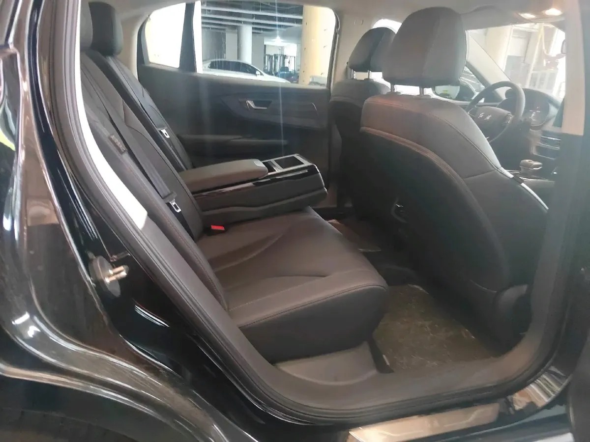 2024 HongQi E-QM5 BEV 60KWH,autocango,china used car exporter,china ev exporter,chinese used car exporter,chinese used ev exporter